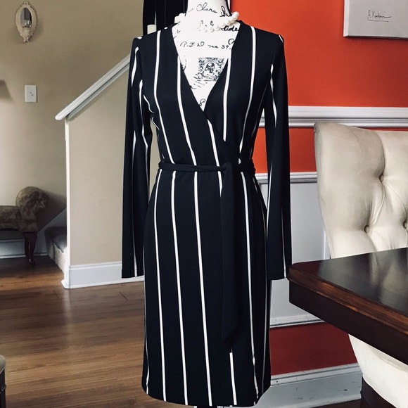 Ann Taylor Dresses & Skirts - Ann Taylor Wrap Dress